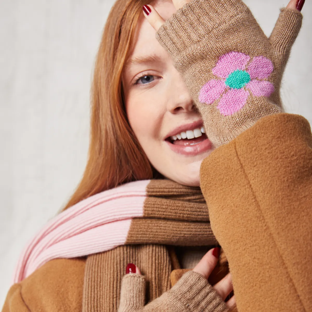 Daisy Wrist Warmers