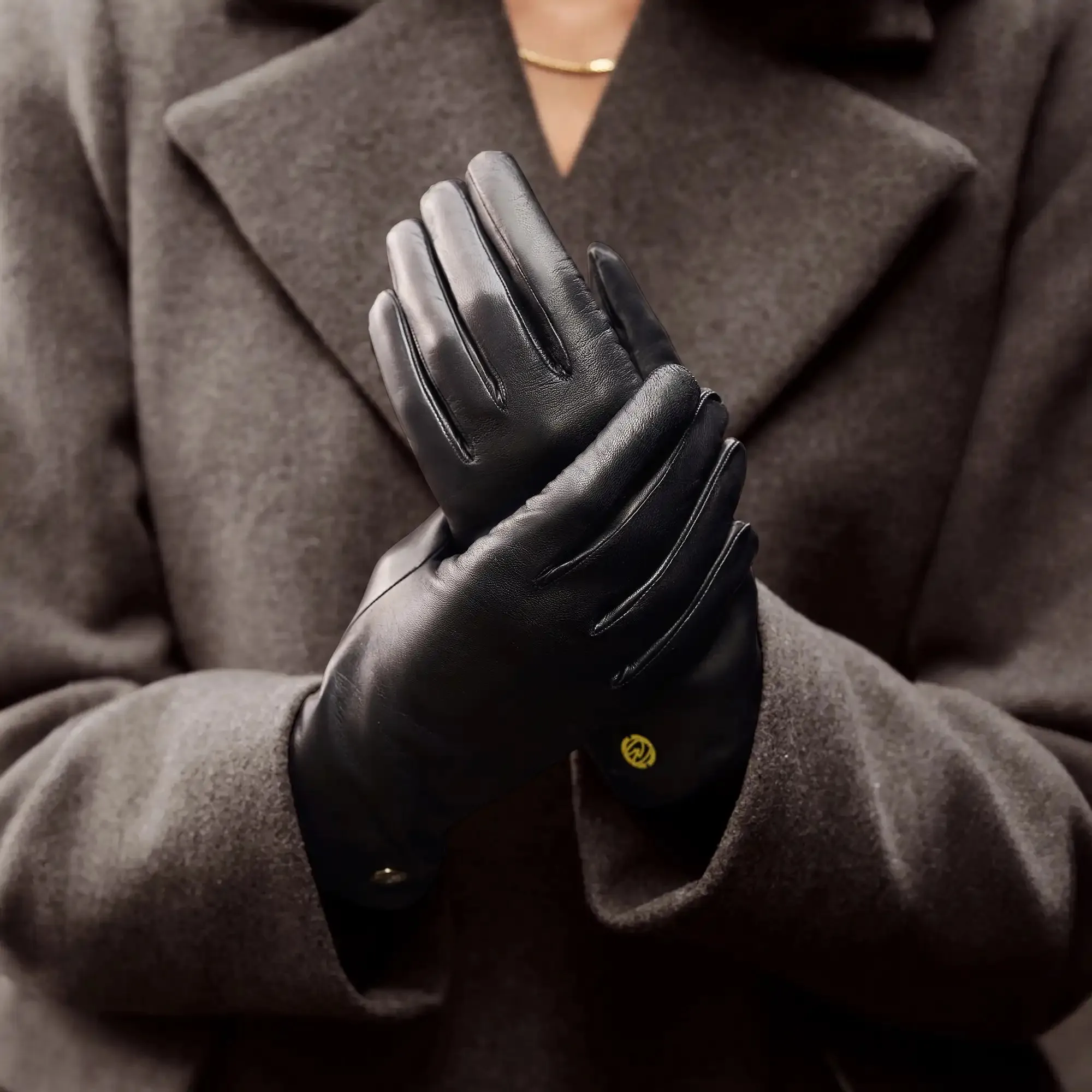 Honoré Eleanor black goatskin leather gloves