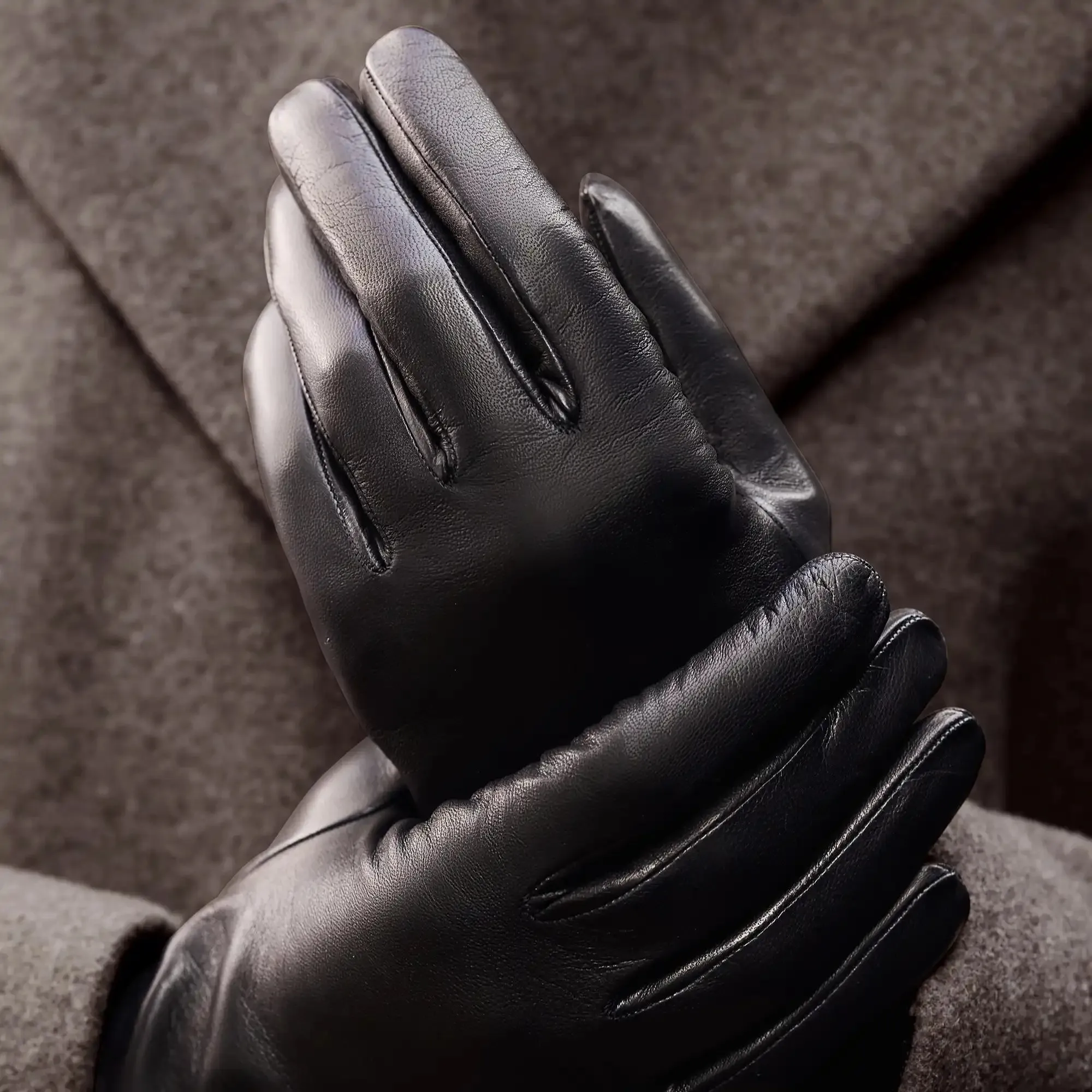 Honoré Eleanor black goatskin leather gloves